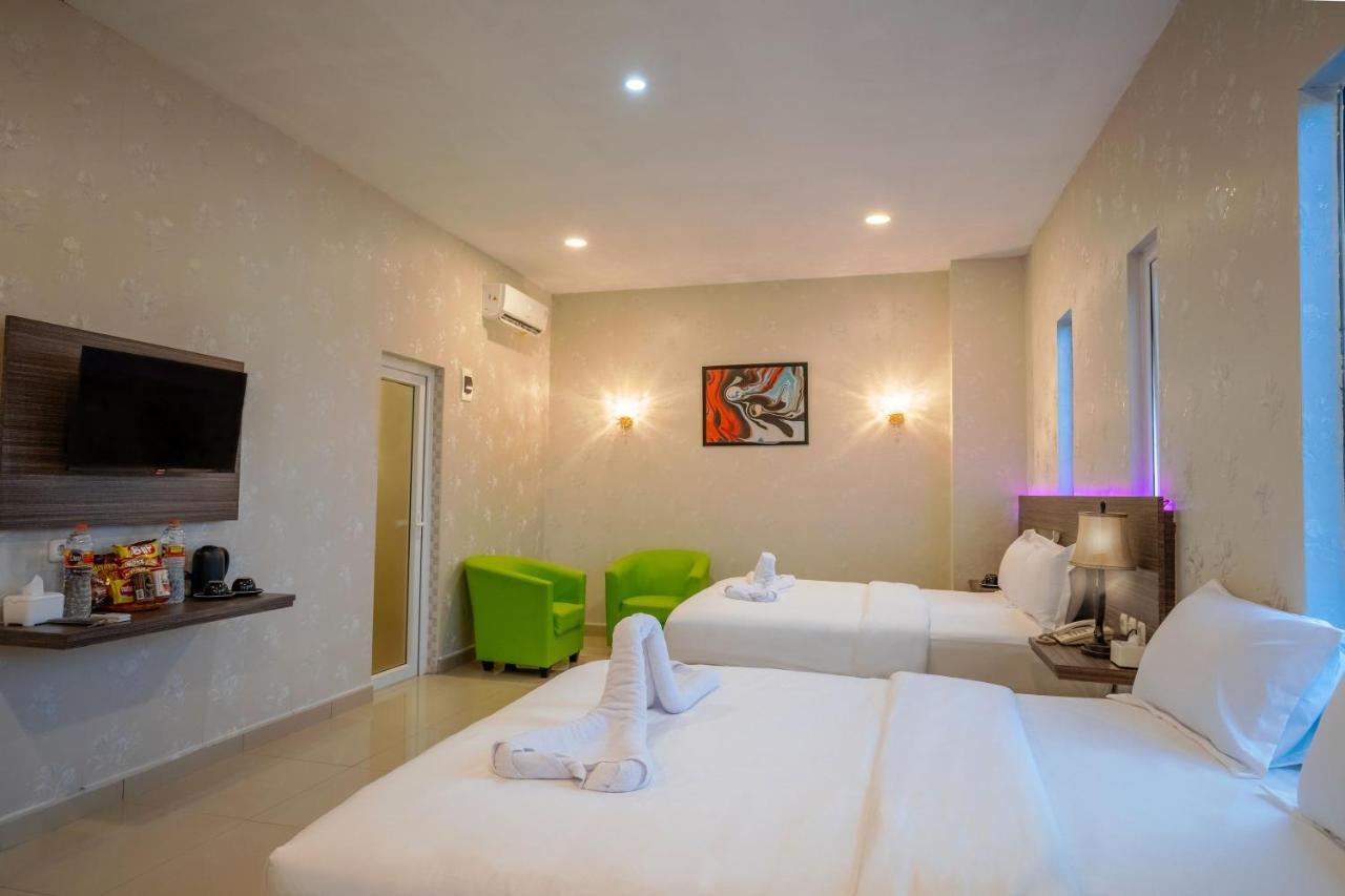 De'Tonga Hotel Медан Экстерьер фото